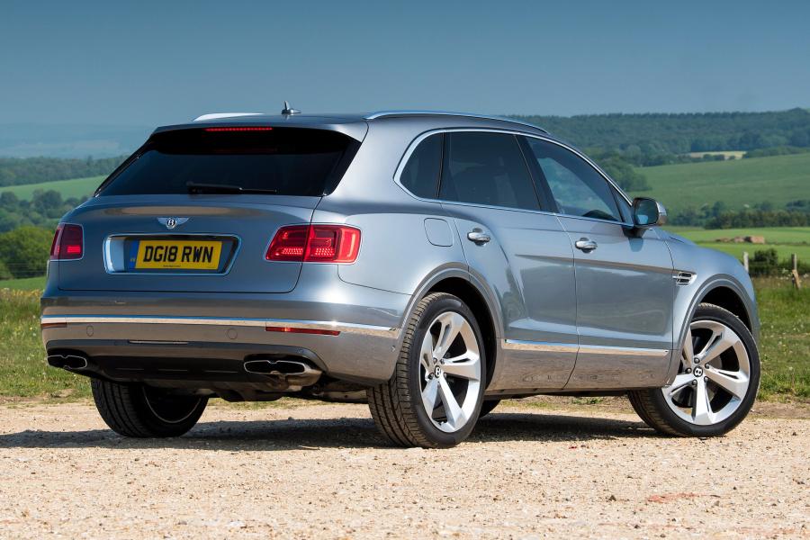  Bentley Bentayga V8 2018 года  (UK) (фото 3 из 28)